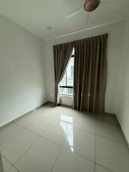 For Rent - Eco Tropics