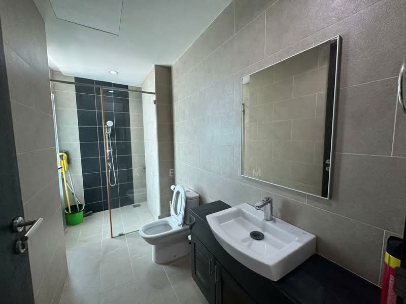 Condominium for Rent at Gurney Paragon - Alex Lim - Bathroom - PropertyGuru.com.my