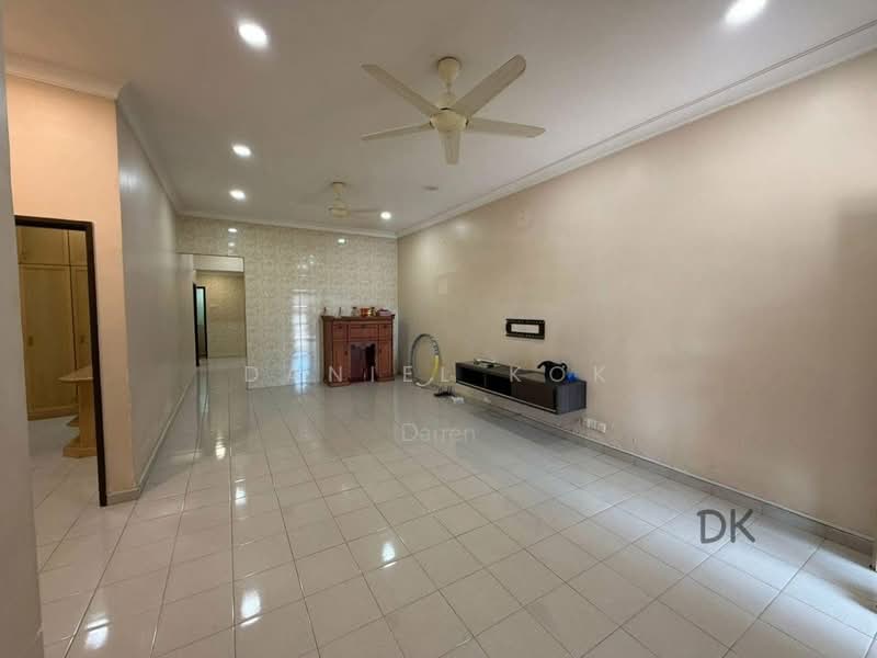 Semi-Detached House for Sale in Taman Eng Ann (Klang) - Daniel Kok - Living Room - PropertyGuru.com.my