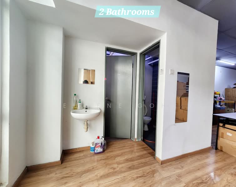 Pejabat untuk Disewa di Bandar Puteri Puchong (Puchong) - Eugene Goh - Bathroom - PropertyGuru.com.my