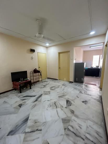 Flat for Sale at Flat PKNS Section 7 - Hairi Halim