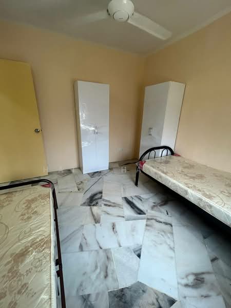 Flat for Sale at Flat PKNS Section 7 - Hairi Halim - Bedroom - PropertyGuru.com.my