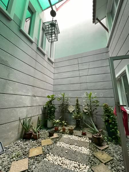 2-storey Terraced House for Sale in Denai Alam (Shah Alam) - Derrick Ang - Garden - PropertyGuru.com.my