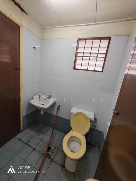 Terraced House for Sale in Bandar Botanic (Klang) - Winnie Lee - Bathroom - PropertyGuru.com.my