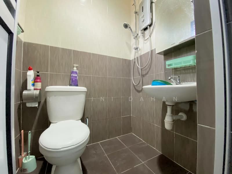 Rumah Teres 2 Tingkat untuk Dijual di Kajang (Selangor) - Noraini Dahan - Bathroom - PropertyGuru.com.my