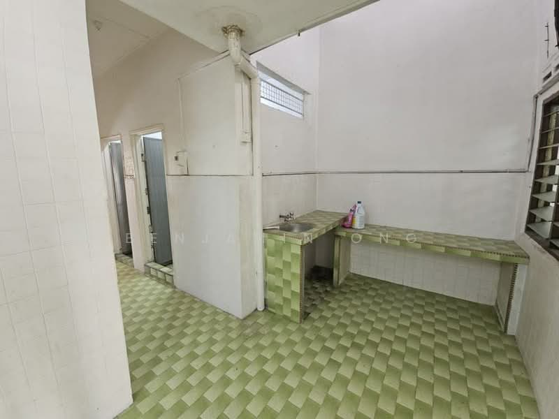 Terraced House for Sale in Taman Ungku Tun Aminah (Skudai) - Benjamin Ong - Kitchen - PropertyGuru.com.my