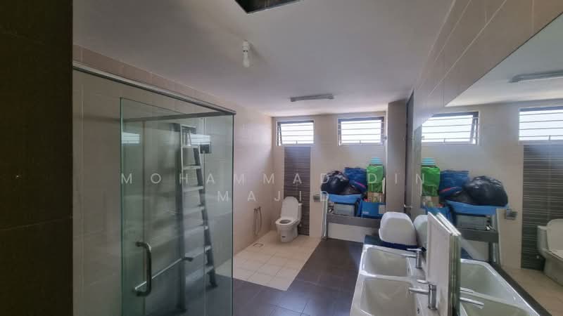 3-storey Terraced House for Sale in Denai Alam (Shah Alam) - Mohammad Din Majid - Bathroom - PropertyGuru.com.my