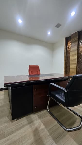 Office for Rent in KLCC (KL City Centre) - Angie Ong - Open space office - PropertyGuru.com.my