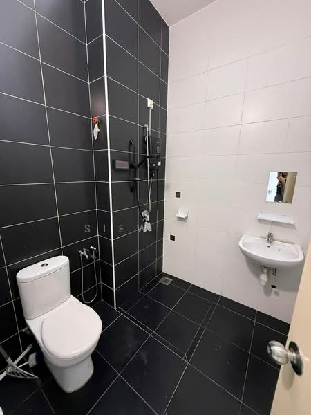 2-storey Terraced House for Rent in Taman Mount Austin (Tebrau) - Siew Hui - Bathroom - PropertyGuru.com.my