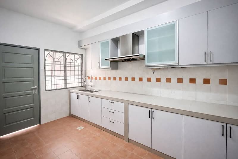 2-storey Terraced House for Sale in Bandar Tun Hussein Onn (Cheras) - Nor Azdlin Adnan - Kitchen - PropertyGuru.com.my