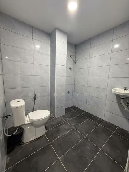 Double Storey Terrace @ 5 Jalan Padi Malinja 5, Taman Senai Baru, Senai Johor. Near Kulai untuk Untuk Dijual - RM 518,000, Apr 2026 - Bathroom - PropertyGuru.com.my