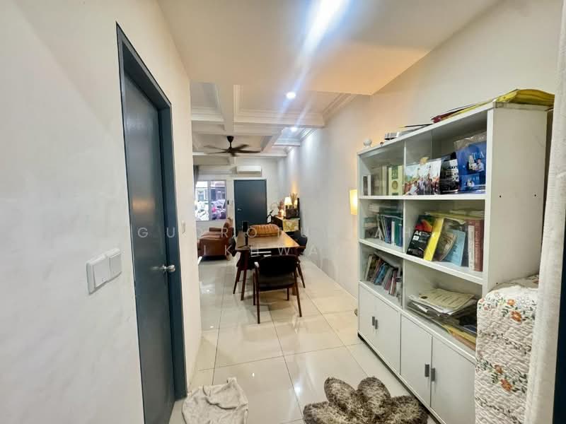 2-storey Terraced House for Sale in Cybersouth (Dengkil) - Gudrotullah Ikhwan - Living Room - PropertyGuru.com.my