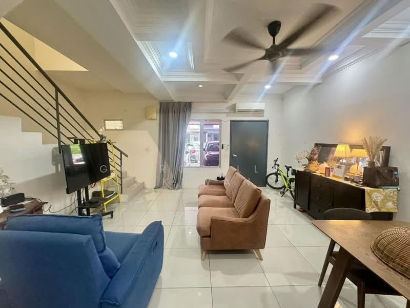 2-storey Terraced House for Sale in Cybersouth (Dengkil) - Gudrotullah Ikhwan - Living Room - PropertyGuru.com.my