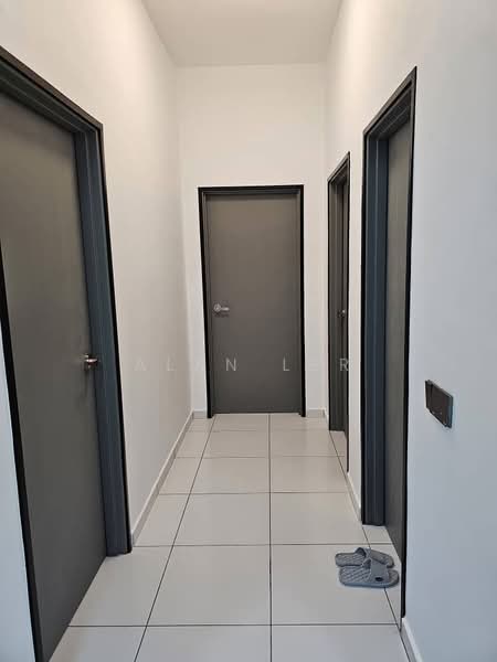 Service Residence for Sale at Sky View - Alan Ler - Corridor - PropertyGuru.com.my