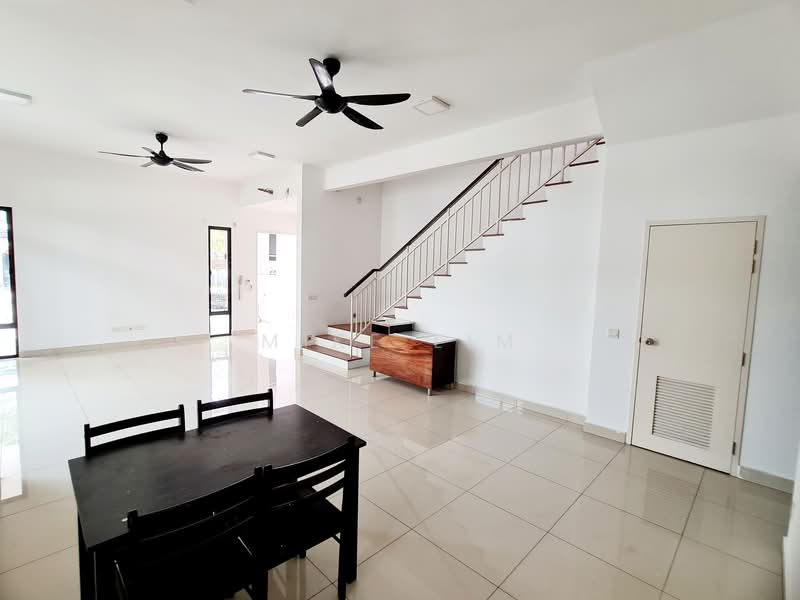 Cluster House for Rent in Eco Majestic (Semenyih) - Mike Lim - Living Room - PropertyGuru.com.my
