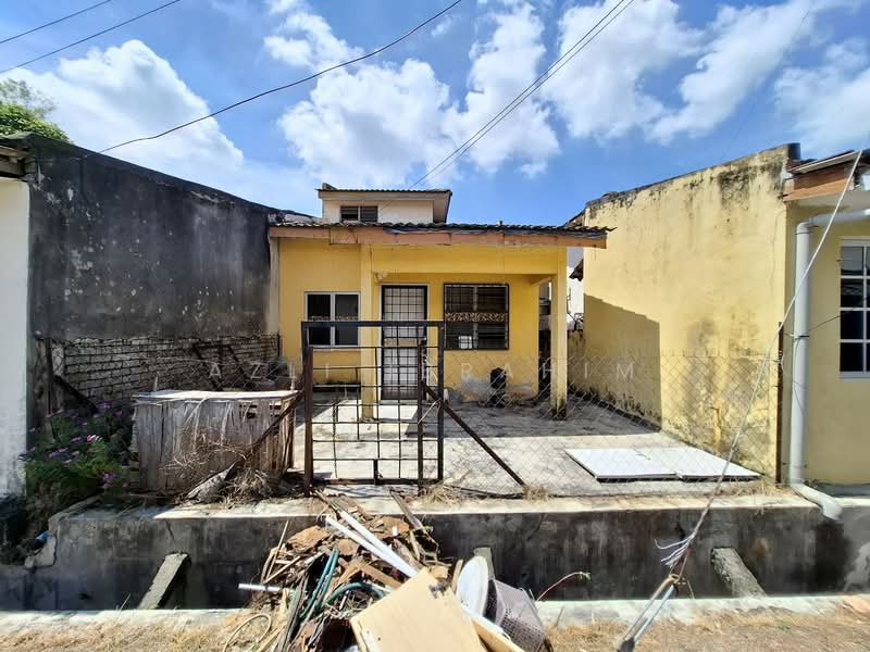 1-storey Terraced House for Sale in Bandar Tasik Puteri (Rawang) - Azli Ibrahim - Exterior - PropertyGuru.com.my