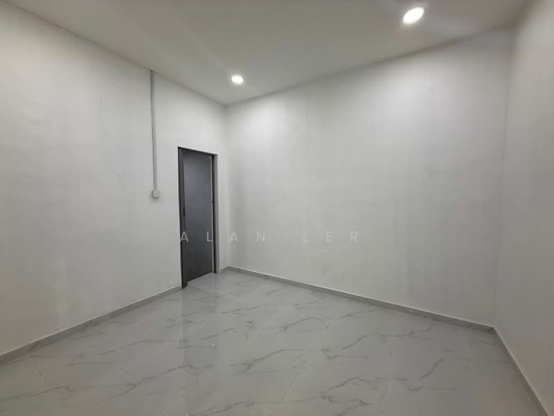 1-storey Terraced House for Sale in Taman Abad (Johor Bahru) - Alan Ler - PropertyGuru.com.my