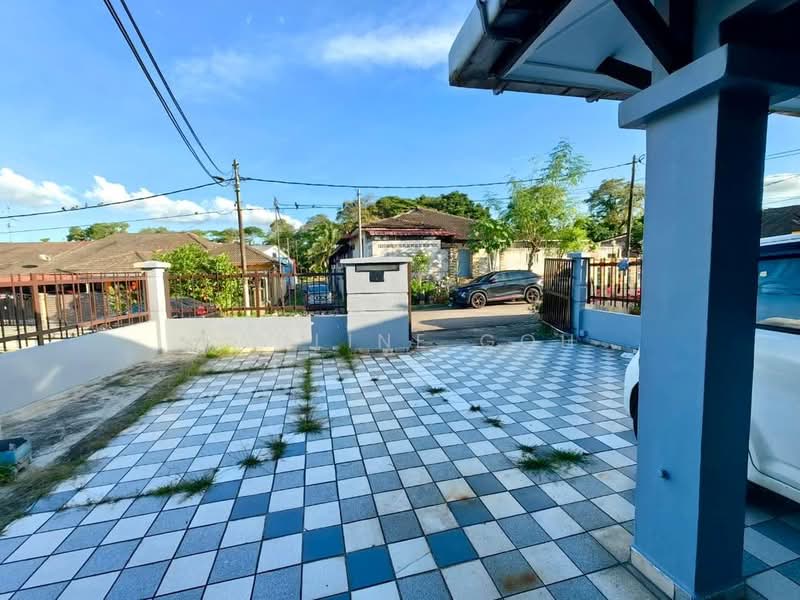 1-storey Terraced House for Sale in Bandar Baru Permas Jaya (Permas Jaya) - Pauline Goh - Exterior - PropertyGuru.com.my