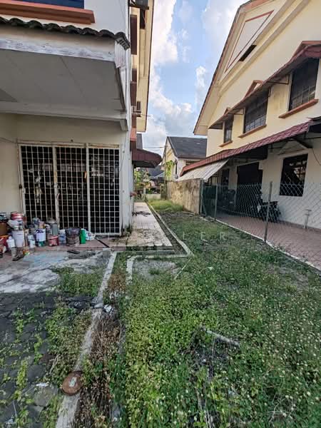 2-storey Terraced House for Sale in Taman Bukit Mewah (Tampoi) - Alan Ler - Exterior - PropertyGuru.com.my
