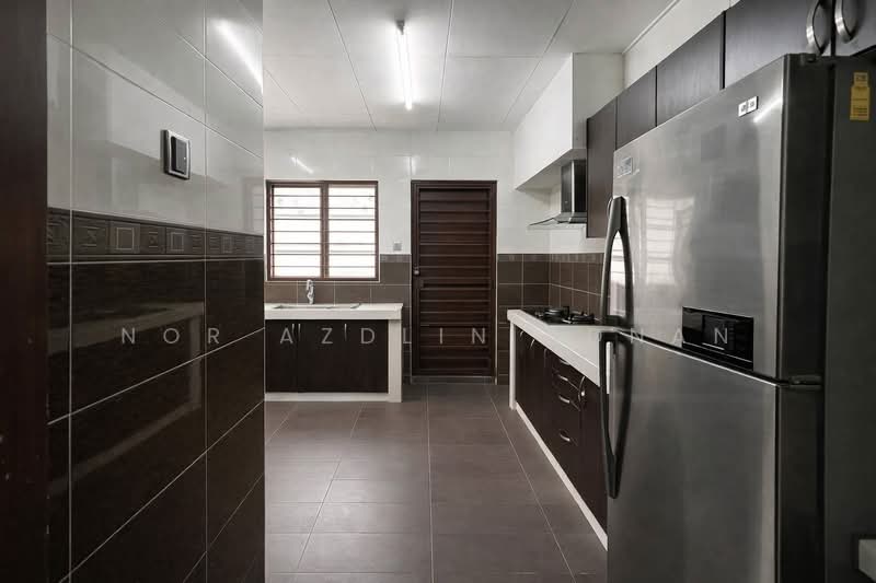 2-storey Terraced House for Sale in Putra Heights (Subang Jaya) - Nor Azdlin Adnan - Kitchen - PropertyGuru.com.my