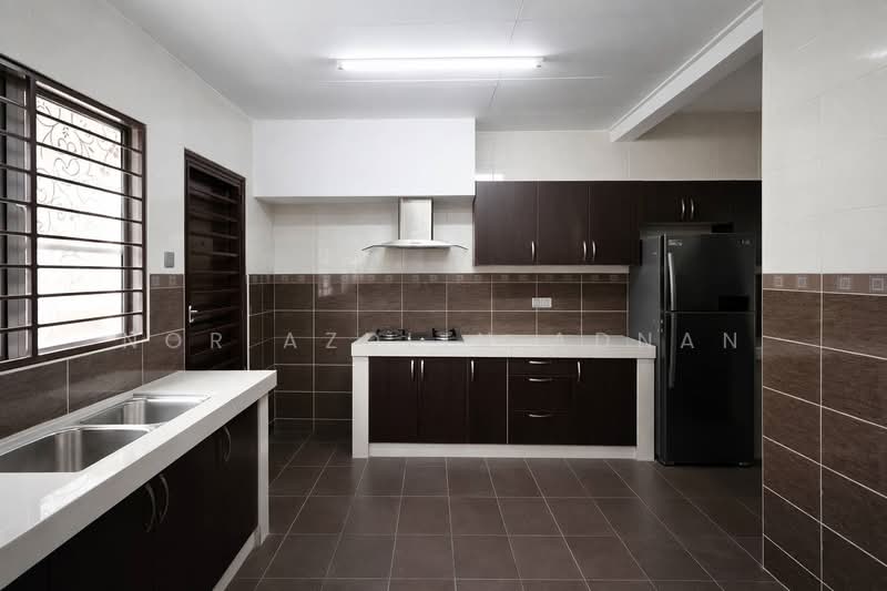 2-storey Terraced House for Sale in Putra Heights (Subang Jaya) - Nor Azdlin Adnan - Kitchen - PropertyGuru.com.my