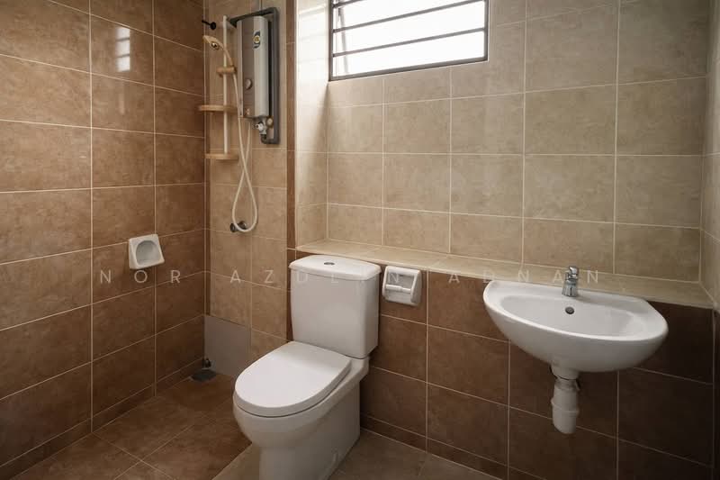 2-storey Terraced House for Sale in Putra Heights (Subang Jaya) - Nor Azdlin Adnan - Bathroom - PropertyGuru.com.my