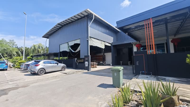 Semi-D Factory for Rent in Kuching (Sarawak) - Sei Yong Tee - Exterior - PropertyGuru.com.my