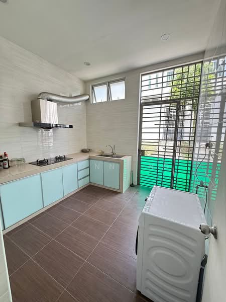 2-storey Terraced House for Rent in Taman Mount Austin (Tebrau) - Yvonne Ng - Kitchen - PropertyGuru.com.my