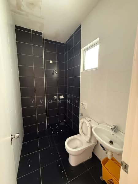 2-storey Terraced House for Rent in Taman Mount Austin (Tebrau) - Yvonne Ng - Bathroom - PropertyGuru.com.my