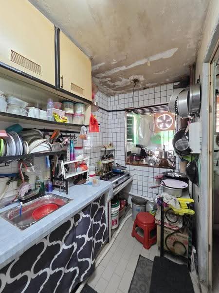 Flat for Sale at Flat Pandan Jaya - Frank Low - Kitchen - PropertyGuru.com.my
