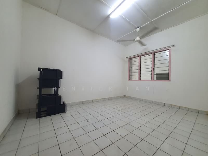 1-storey Terraced House for Rent in Seksyen 17 (Shah Alam) - Henrick Tan - Interior - PropertyGuru.com.my