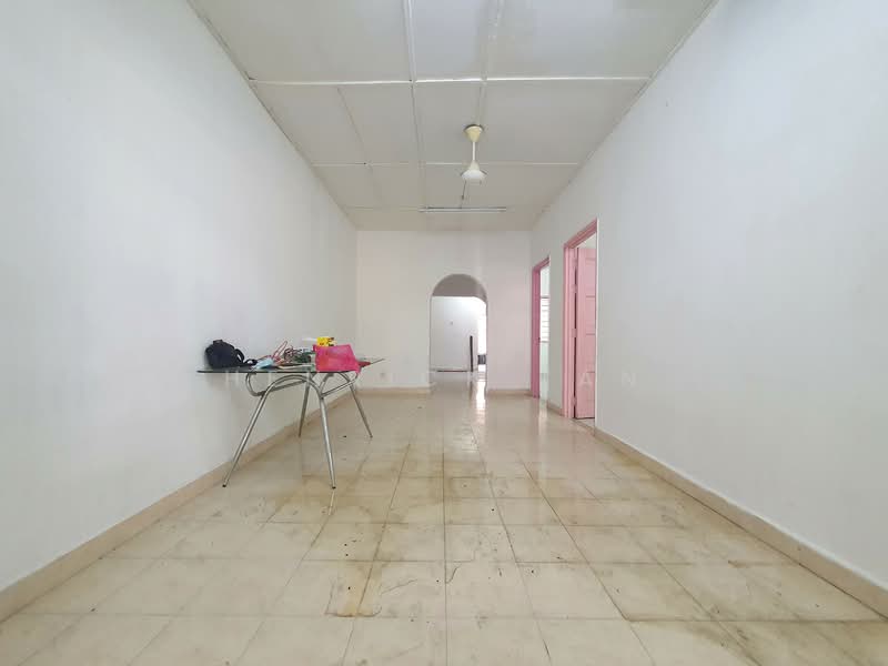 1-storey Terraced House for Rent in Seksyen 17 (Shah Alam) - Henrick Tan - Interior - PropertyGuru.com.my