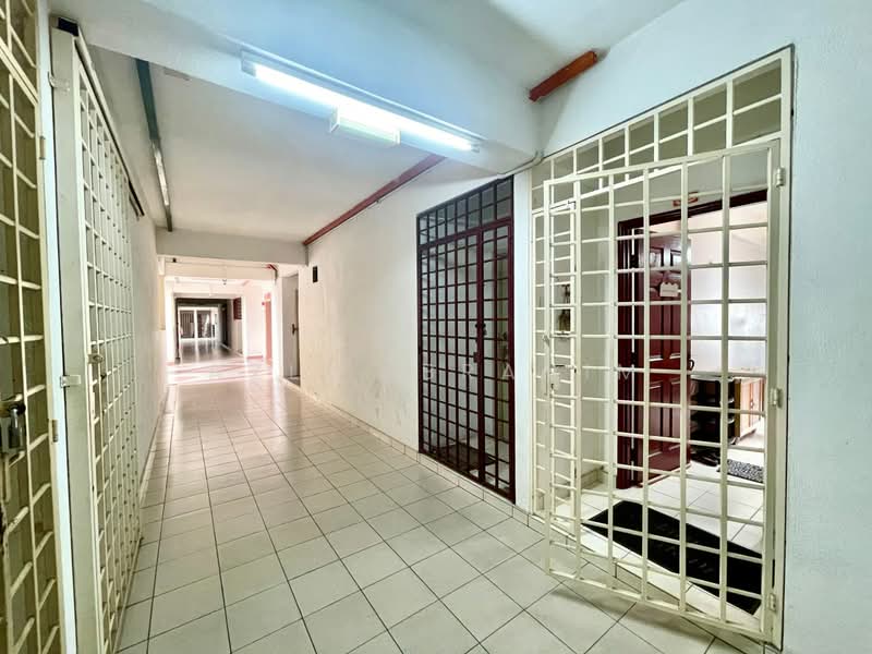 Condominium for Sale at Sri Ampang Mas Condominium - Azli Ibrahim - Corridor - PropertyGuru.com.my