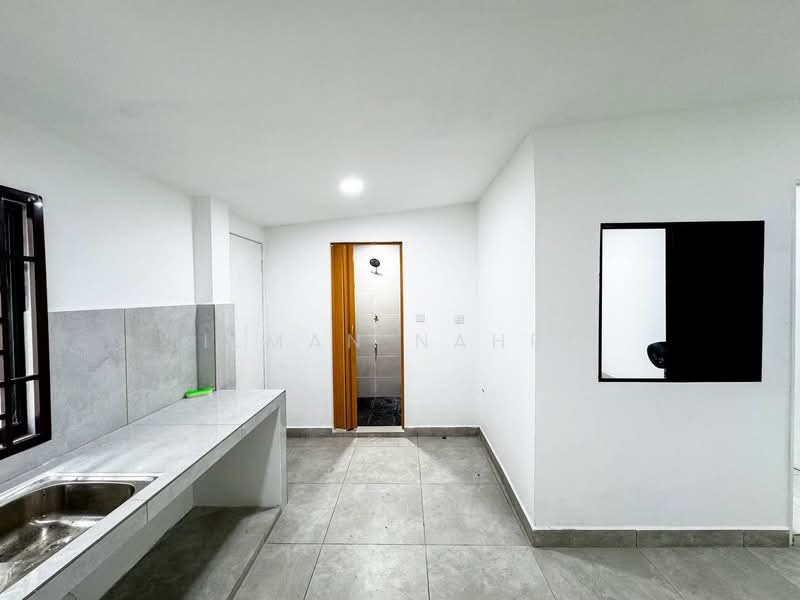 Taman Sri Manggis untuk Untuk Dijual - RM 280,000, Apr 2026 - Kitchen - PropertyGuru.com.my