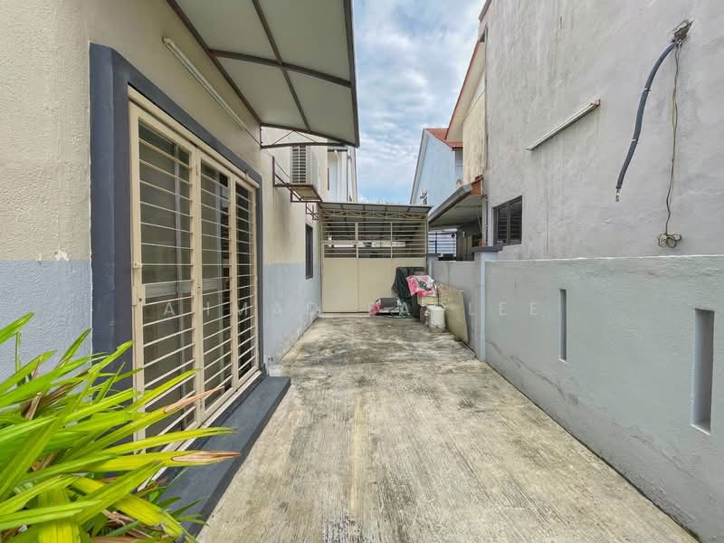2-storey Terraced House for Sale in Bandar Nusaputra (Puchong) - Ahmad Fadlee - PropertyGuru.com.my