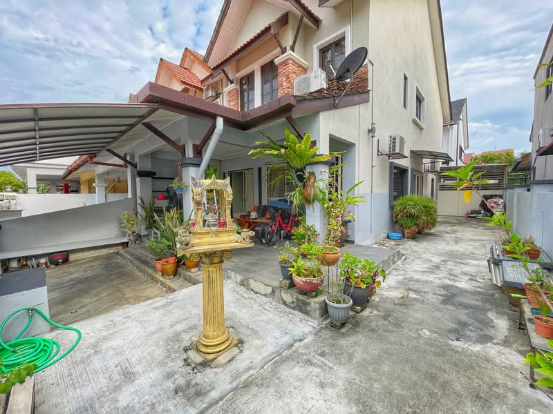 2-storey Terraced House for Sale in Bandar Nusaputra (Puchong) - Ahmad Fadlee - PropertyGuru.com.my