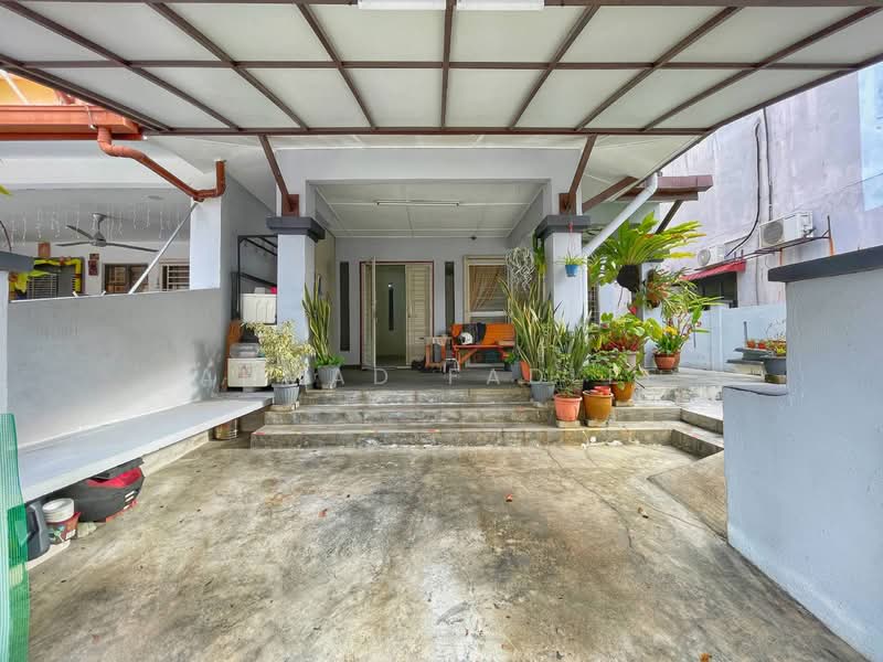 2-storey Terraced House for Sale in Bandar Nusaputra (Puchong) - Ahmad Fadlee - PropertyGuru.com.my