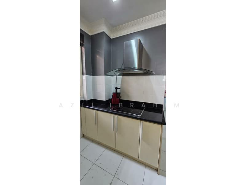 Condominium for Sale at The Tamarind - Azli Ibrahim - Kitchen - PropertyGuru.com.my