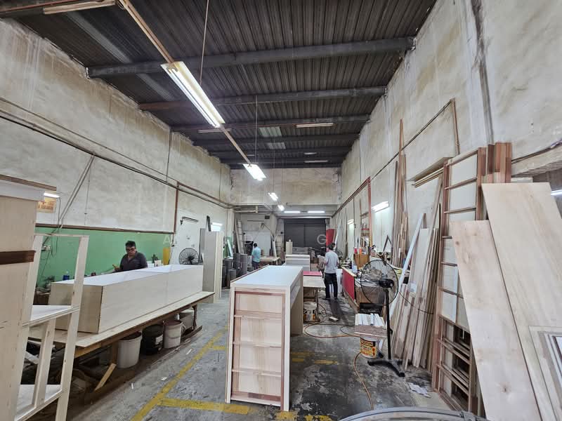 Terrace Factory for Sale in Taman Perindustrian Pandamaran (Pelabuhan Klang) - Anddy Gan - Interior - PropertyGuru.com.my