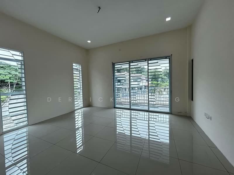 Lahat Bestari Pengkalan untuk Untuk Dijual - RM 490,000, Apr 2026 - Living Room - PropertyGuru.com.my