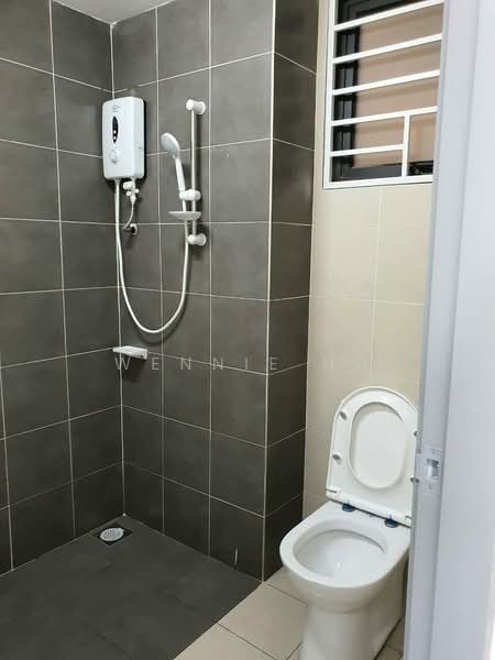 Tiara Imperio Residence untuk Untuk Disewa - RM 1,100 /bulan, Apr 2026 - Bathroom - PropertyGuru.com.my