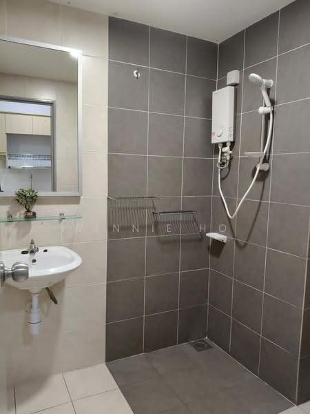 Kediaman Servis untuk Disewa di Tiara Imperio Residence - Wennie Ho - Bathroom - PropertyGuru.com.my