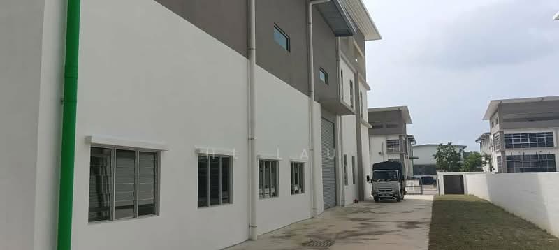 Factory for Rent in Saujana Rawang (Rawang) - HL Lau - Exterior - PropertyGuru.com.my