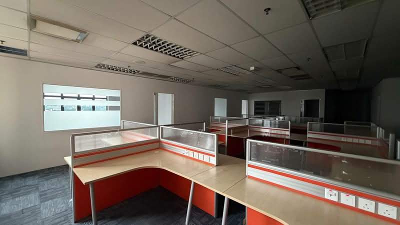 Untuk Disewa - Partially Fitted Office Damansara Height