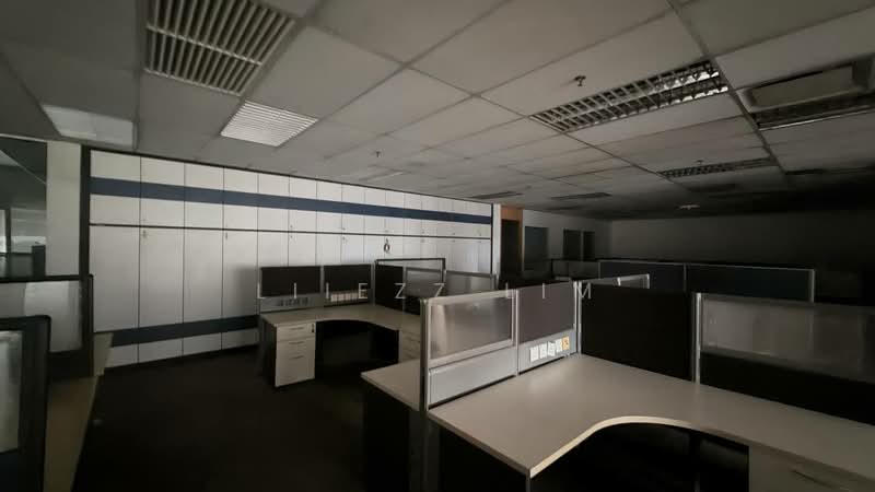 Untuk Disewa - Partially Fitted Office Damansara Height