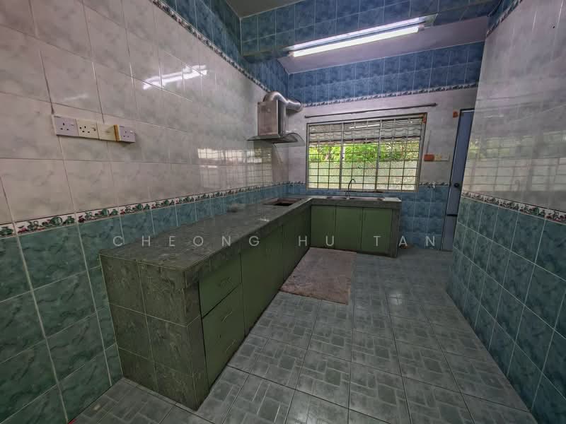 2-storey Terraced House for Sale in Seremban (Negeri Sembilan) - Cheong Hu Tan - Kitchen - PropertyGuru.com.my