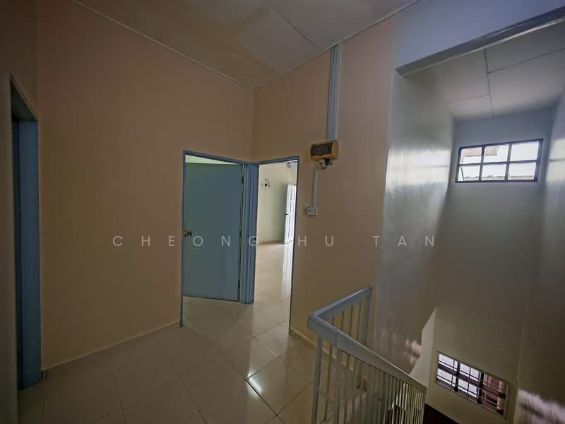 2-storey Terraced House for Sale in Seremban (Negeri Sembilan) - Cheong Hu Tan - Corridor - PropertyGuru.com.my