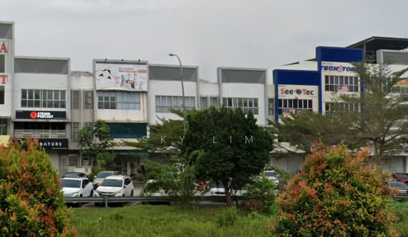 Pusat Perniagaan Suria Puchong @ 3 Storey Shoplot For Sale untuk Untuk Dijual - RM 1,880,000, Apr 2026 - Exterior - PropertyGuru.com.my