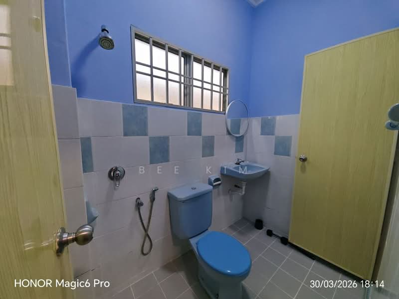 2-storey Terraced House for Rent in Putra Heights (Subang Jaya) - Bee Kim - Bathroom - PropertyGuru.com.my