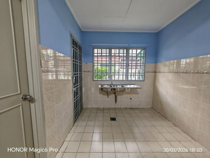 2-storey Terraced House for Rent in Putra Heights (Subang Jaya) - Bee Kim - Kitchen - PropertyGuru.com.my